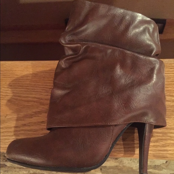 Vanity heeled boots!