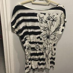 Black and white top!
