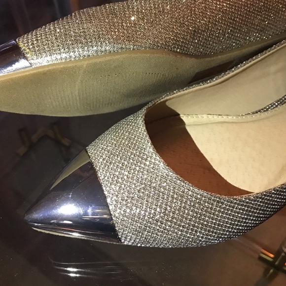 NEW Aldo size 9 sparkly flats w/ metallic point - Picture 3 of 6