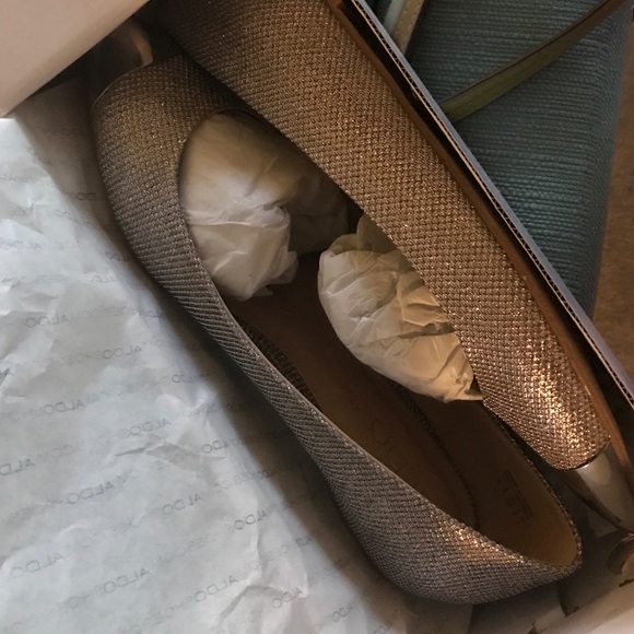 NEW Aldo size 9 sparkly flats w/ metallic point - Picture 4 of 6
