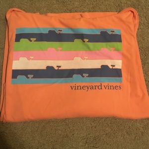 Vineyard Vines Shirt/Hoodie