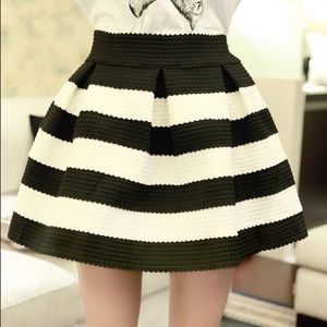 NWT EXPRESS skirt XS