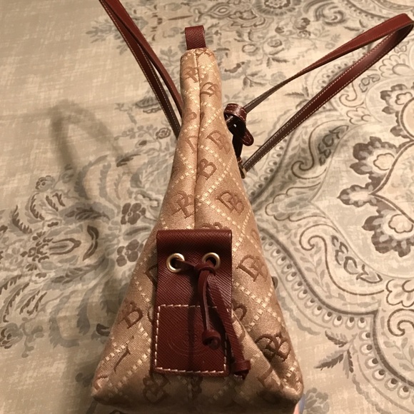 Dooney & Bourke purse - Picture 3 of 4