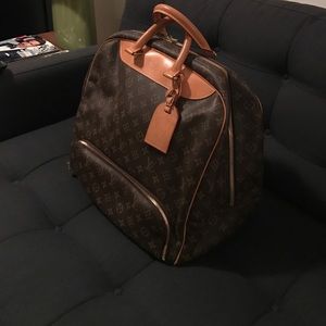 Louis Vuitton tote / bowling / gym bag