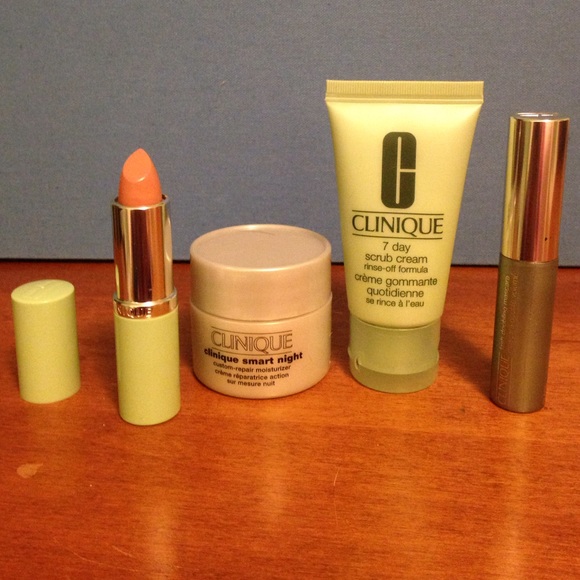 Clinique sample bundle