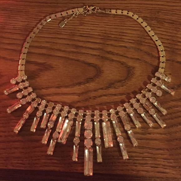 Jennifer Lopez gold statement necklace