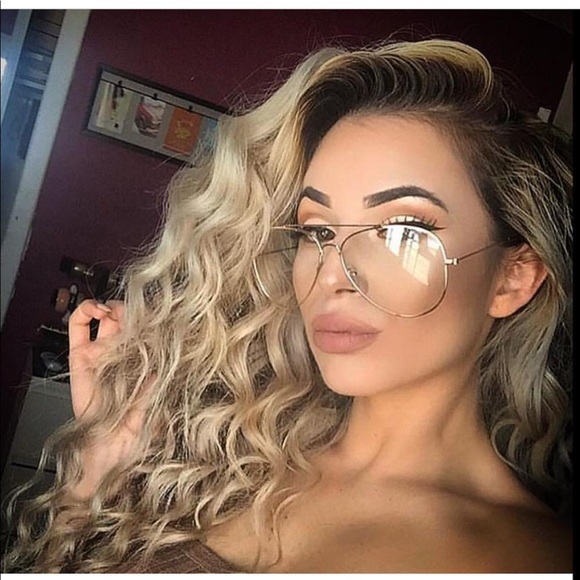 BellaVictoria Boutique Accessories - Roxxana Clear Gold Retro Aviator Glasses