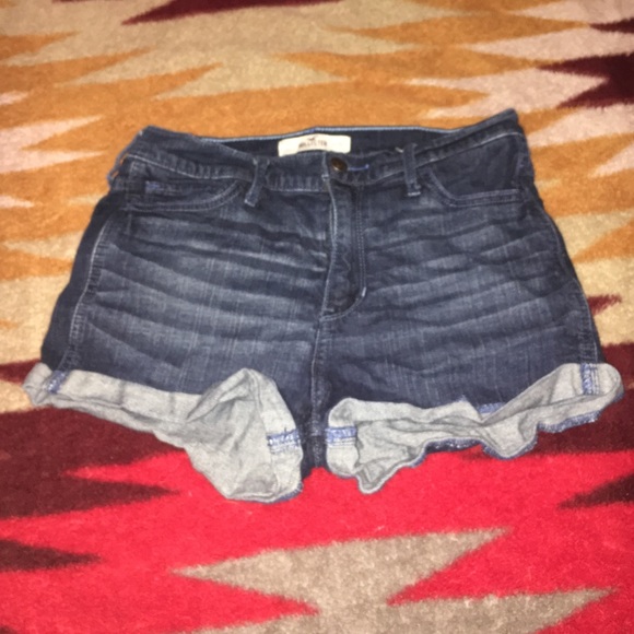 High waisted Hollister shorts.