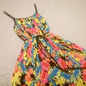 🌺🌸Beautiful Pleated Loft Dress -Size Small🌸🌺