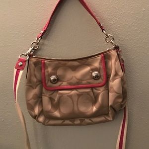 Coach hand back with shoulder strap