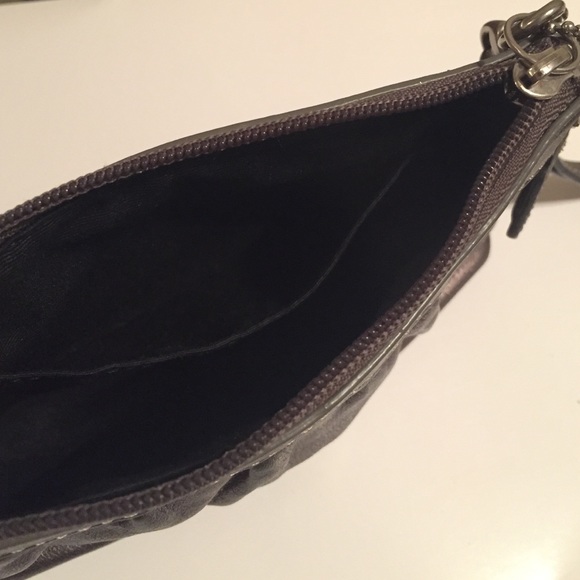 Coach wristlet - Picture 2 of 2
