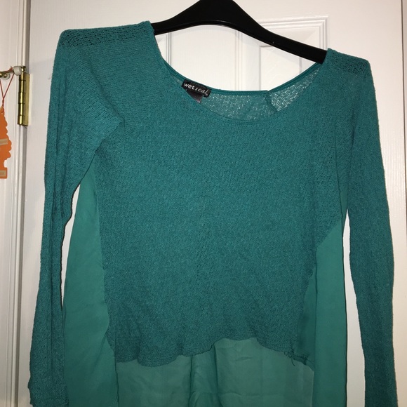 Cute green top