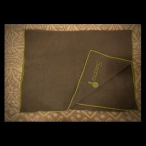 Susama Yoga Towel