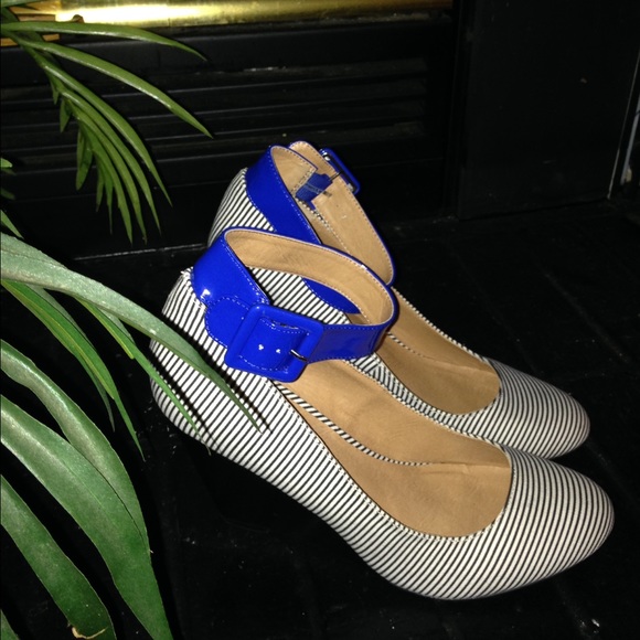 NWOT Mix NO. 6 Women's Wedge Pumps