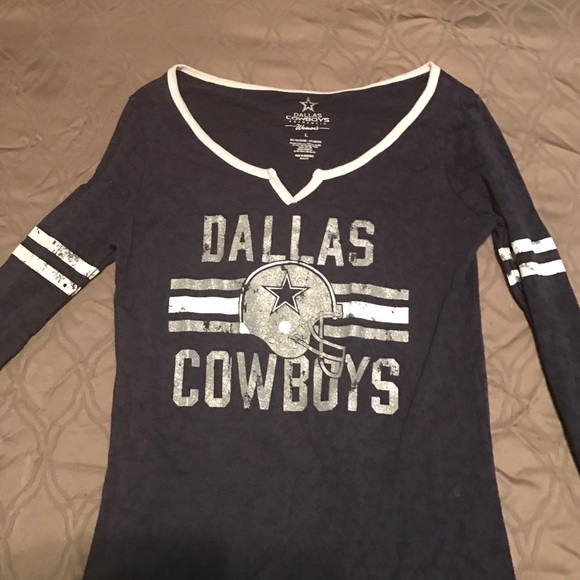 Long sleeve Dallas cowboys shirt.