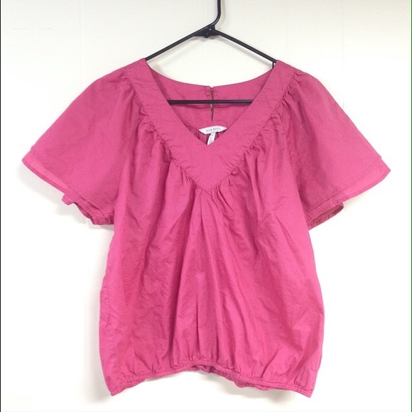Cute pink top