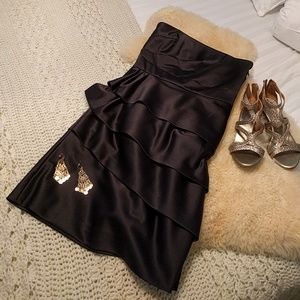 WHBM Black sz4 strapless cocktail dress