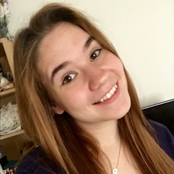 Meet your Posher, Audrey - Picture 1 of 1