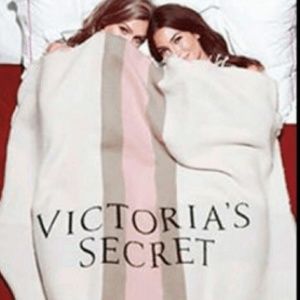 VS Throw Blanket