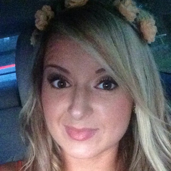 Meet your Posher, Alex - Picture 2 of 2