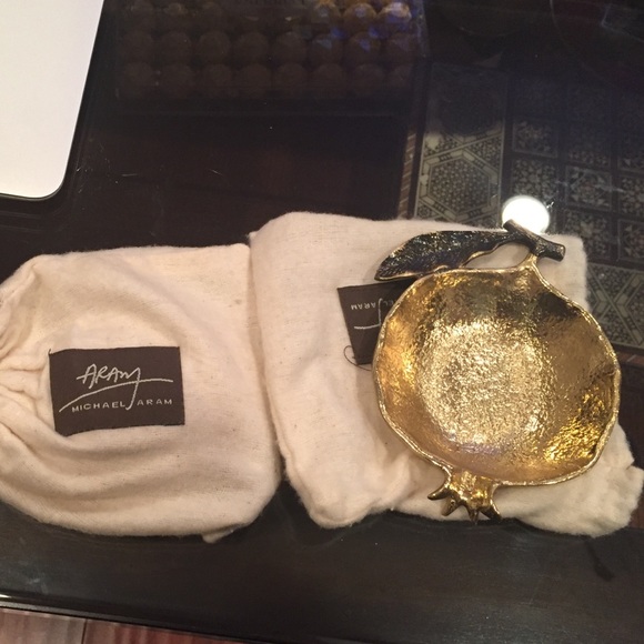 2 Micheal Aram pomegranate catchall