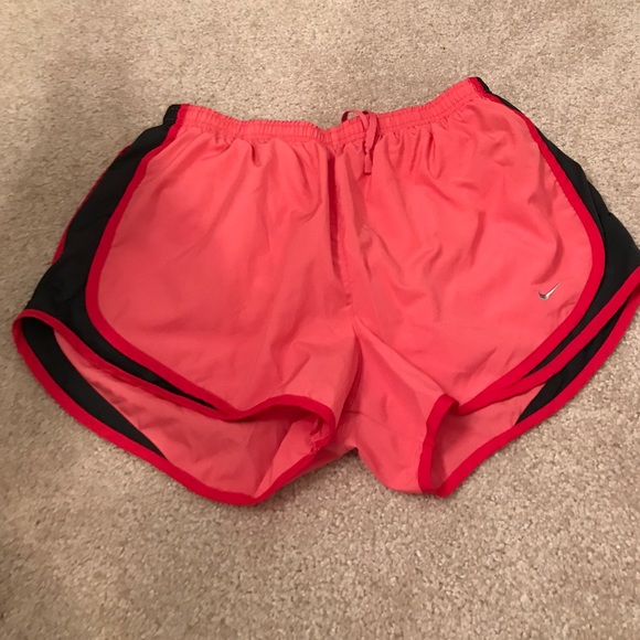 EUC Nike 3" inseam lined running short
