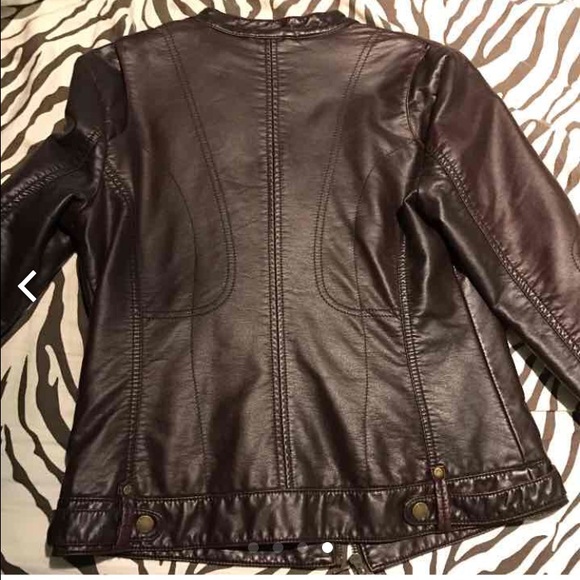 Leather jacket - Picture 3 of 3