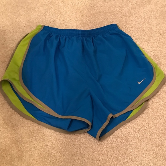EUC Nike 3" inseam lined running short