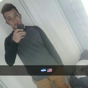 Meet your Posher, Dennis