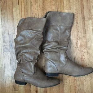 Slouchy boots