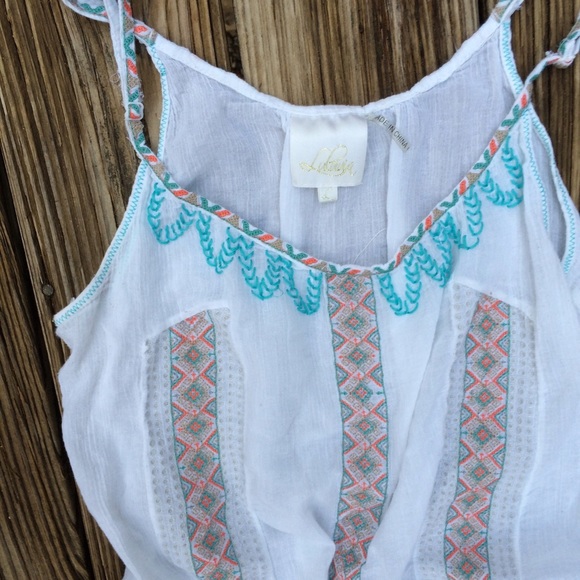 White Linen Tank - Picture 2 of 4