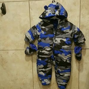 Children's Place NEW Infant Snowsuit 6-9 mos
