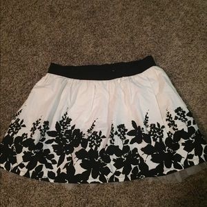 Adorable Black and White Skirt