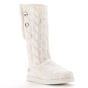 white knit boots