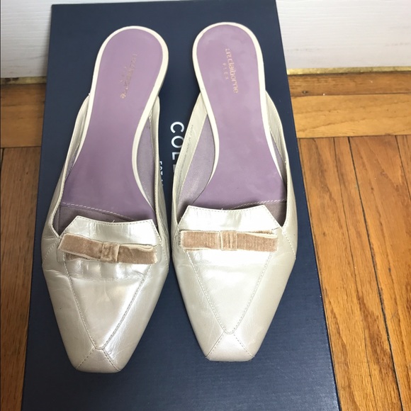 Liz Claiborne Silver Slides 🍌