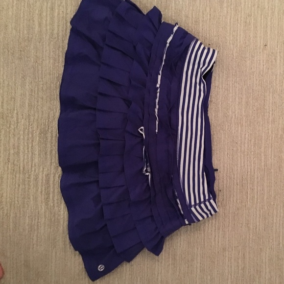 Lululemon skirt size 8