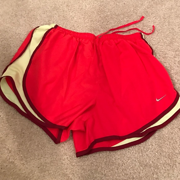 EUC Nike 3"inseam lined running short