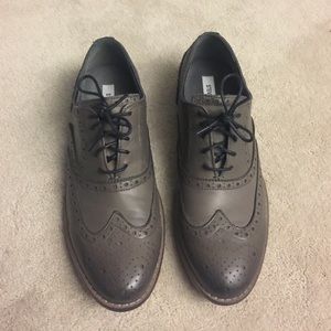 Steve Madden Grey Wingtips