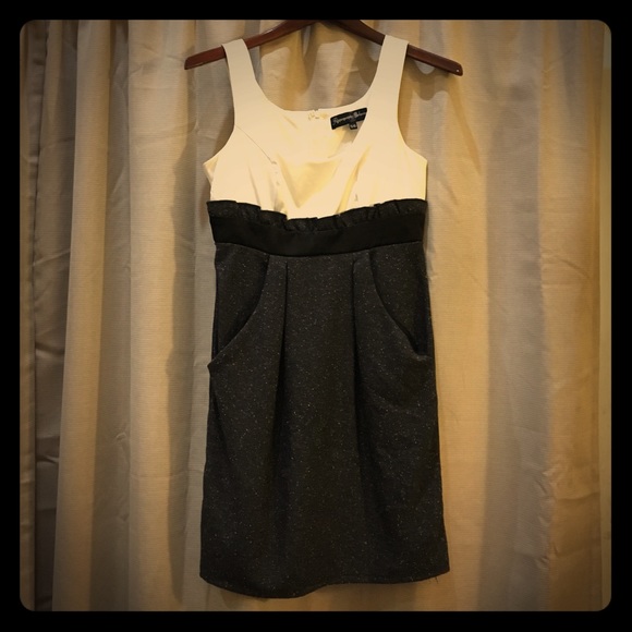 MAKE AN OFFER‼️Appropriate Behavior Dress Size 5/6