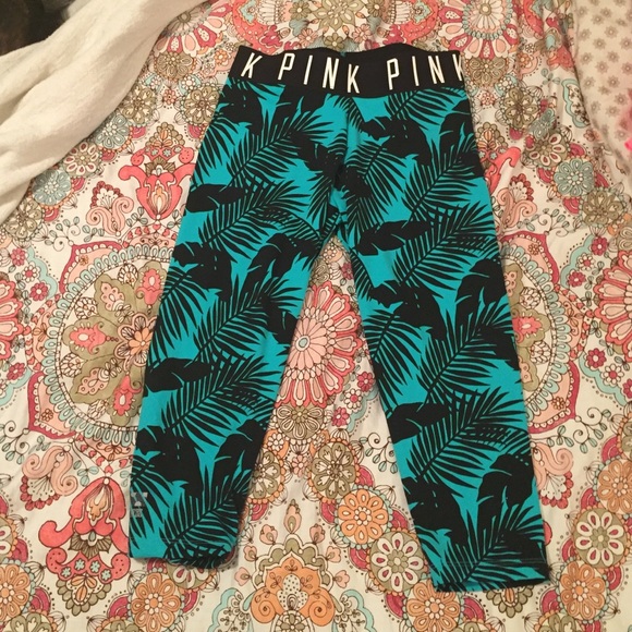 PINK Victoria's Secret Pants - NWT PINK workout capris