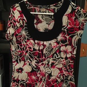 Very cute black, red, white scoop neck dress shirt