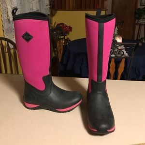 Pink and black women's Muck Boots