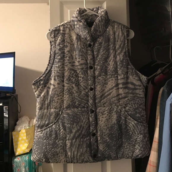 Sleeveless vest