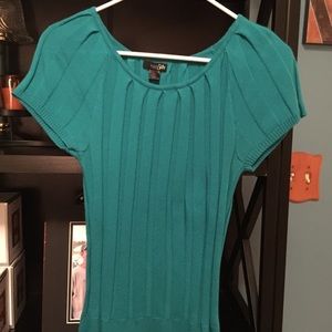Nice Turquoise short sleeve sweater