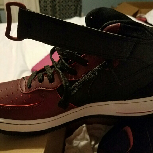 Men sneakers - Picture 2 of 4