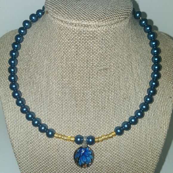Handmade beaded choker - Picture 1 of 1