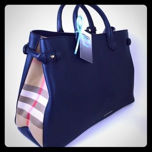 Burberry "house check" derby large banner tote