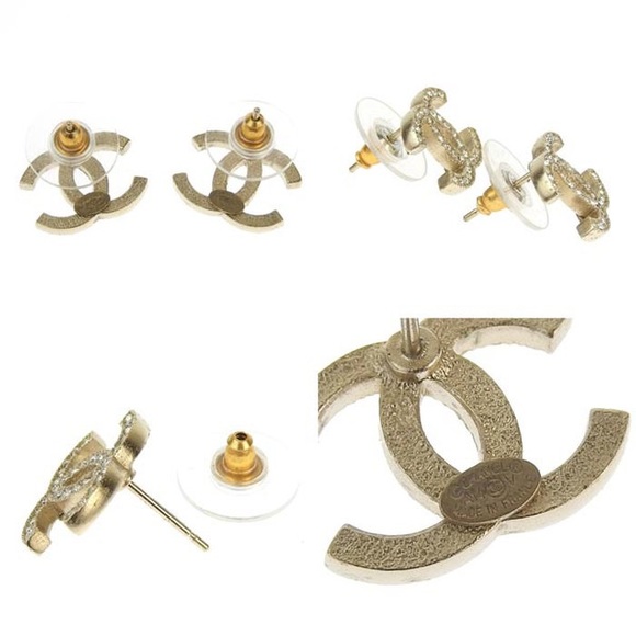 SOLD @ EBAY NIB CHANEL LARGE CC EARRINGS A14V - Picture 2 of 4