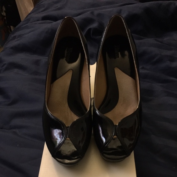Worn- open toe BASS wedges - Picture 1 of 4