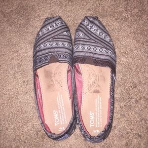 Toms shoes